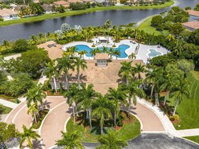 19138 Stonebrook St, Weston FL 33332