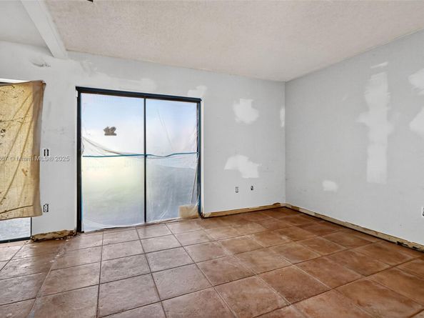 11053 SW 113th Pl, Miami FL 33176