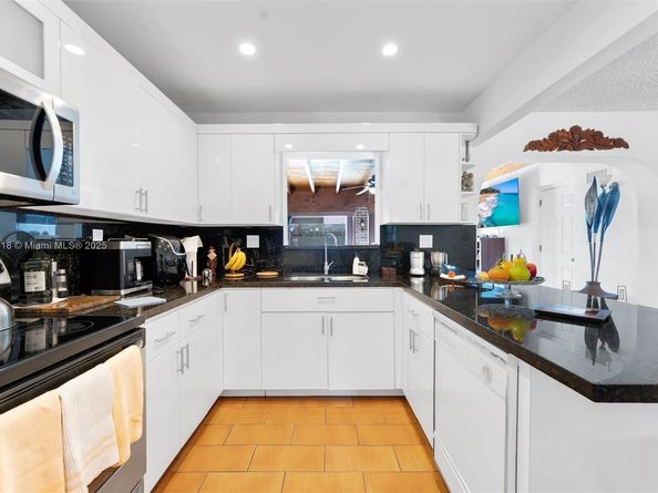 4160 SW 69th Ave, Miami FL 33155