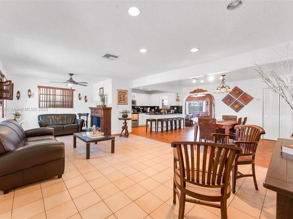 4160 SW 69th Ave, Miami FL 33155