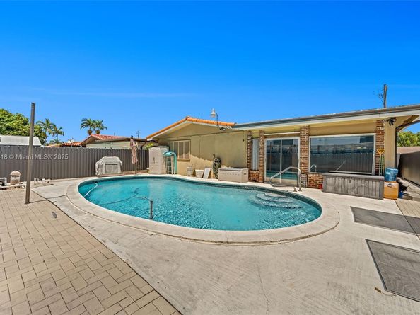 4160 SW 69th Ave, Miami FL 33155