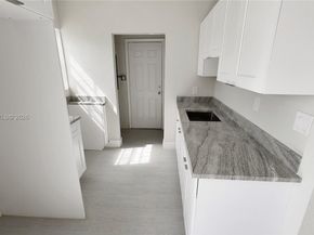 1557 NW 66th St, Miami FL 33147