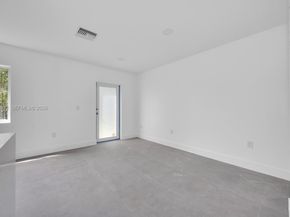 2956 NW 44 St, Miami FL 33142