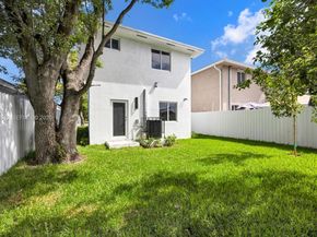 2956 NW 44 St, Miami FL 33142