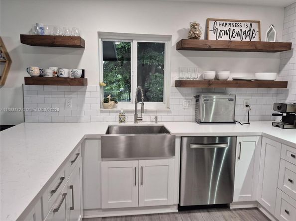 139 SW 159th Way, Sunrise FL 33326