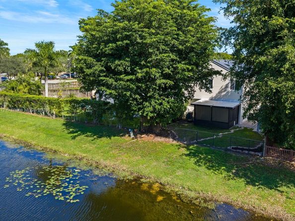 139 SW 159th Way, Sunrise FL 33326