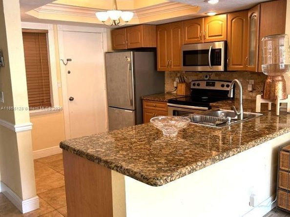 1350 Atlantic Shores Blvd 309, Hallandale Beach FL 33009