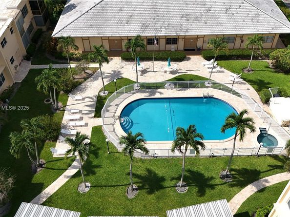 1350 Atlantic Shores Blvd 309, Hallandale Beach FL 33009