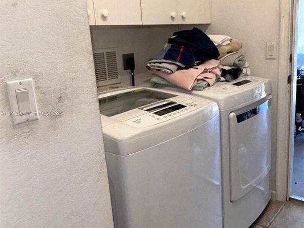 6101 United St, West Palm Beach FL 33411