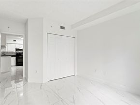 17100 N Bay Rd 1712, Sunny Isles Beach FL 33160