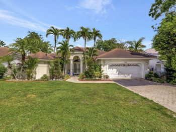 4866 NW 67th Ave