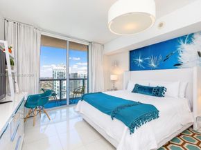 485 Brickell Ave 3906, Miami FL 33131