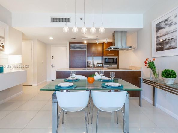 485 Brickell Ave 3906, Miami FL 33131