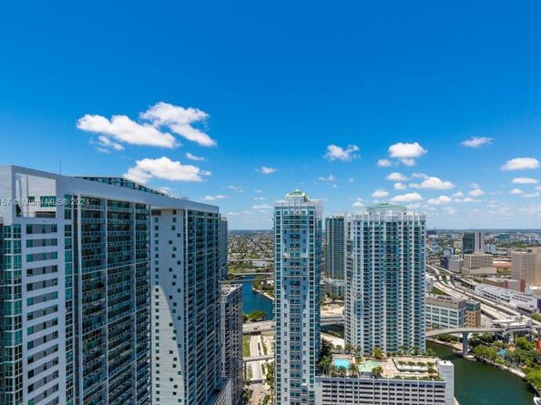 485 Brickell Ave 3906, Miami FL 33131