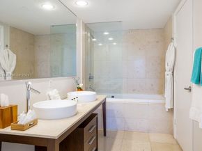 485 Brickell Ave 3906, Miami FL 33131