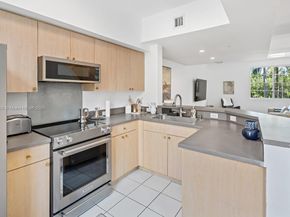 2861 NE 185TH St 305, Aventura FL 33180