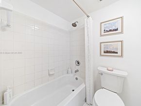 2861 NE 185TH St 305, Aventura FL 33180