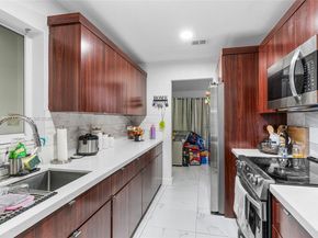 2791 NW 207th St, Miami Gardens FL 33056
