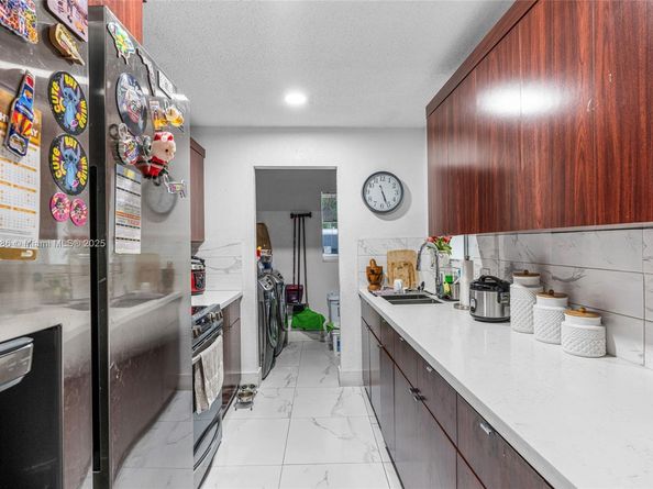 2791 NW 207th St, Miami Gardens FL 33056