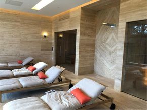 16385 Biscayne Blvd 1417, North Miami Beach FL 33160