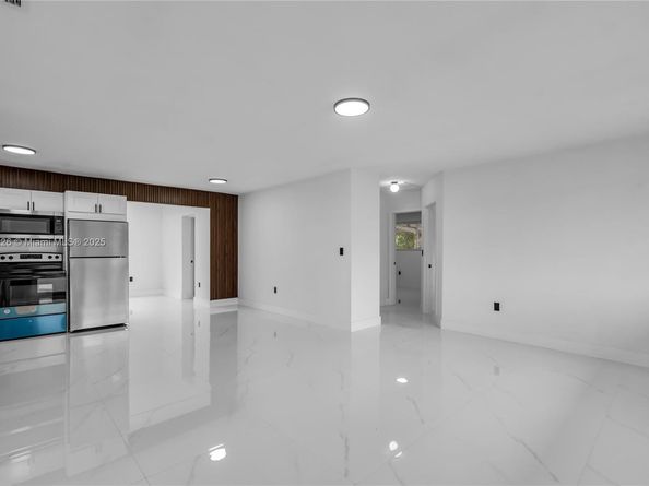 741 NW 175th Dr, Miami Gardens FL 33169