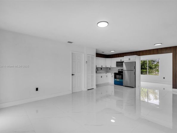 741 NW 175th Dr, Miami Gardens FL 33169