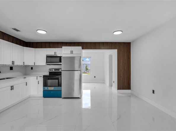 741 NW 175th Dr, Miami Gardens FL 33169