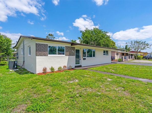 741 NW 175th Dr, Miami Gardens FL 33169