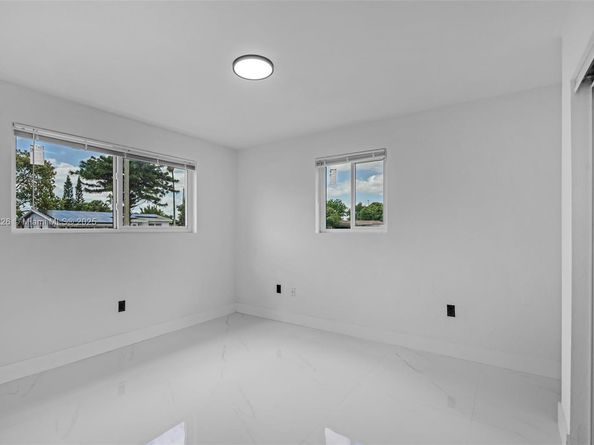 741 NW 175th Dr, Miami Gardens FL 33169