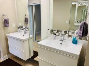 155 Granada Ave, Weston FL 33326