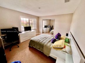 155 Granada Ave, Weston FL 33326