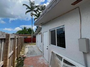 3031 SW 64th Ave, Miami FL 33155