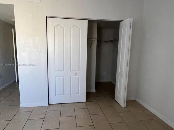 12645 SW 91st St 202, Miami FL 33186
