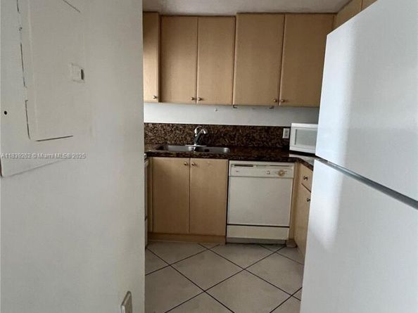 12645 SW 91st St 202, Miami FL 33186