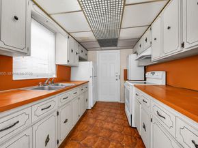 3500 NW 1st St, Miami FL 33125