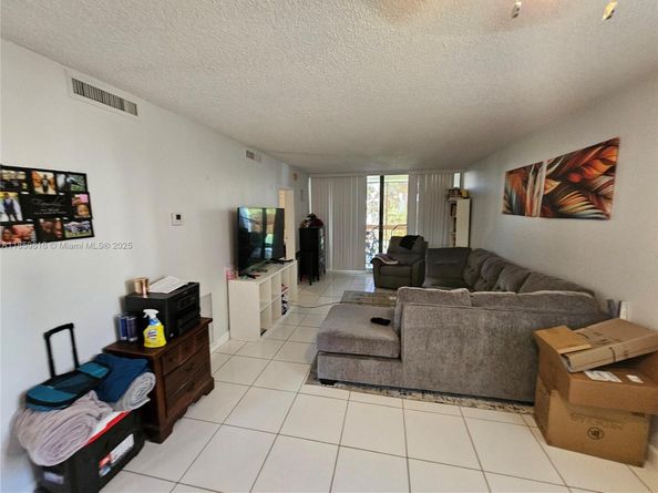 8429 Forest Hills Dr 305, Coral Springs FL 33065