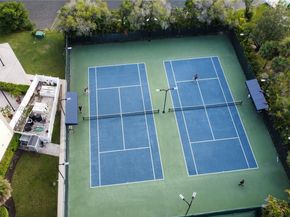 310 Lakeview Dr 105, Weston FL 33326