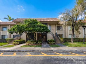 310 Lakeview Dr 105, Weston FL 33326