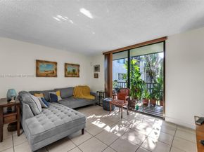 8650 SW 133rd Ave Rd 216, Miami FL 33183