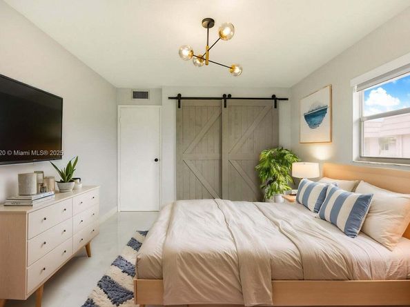 369 Saxony H 369H, Delray Beach FL 33446