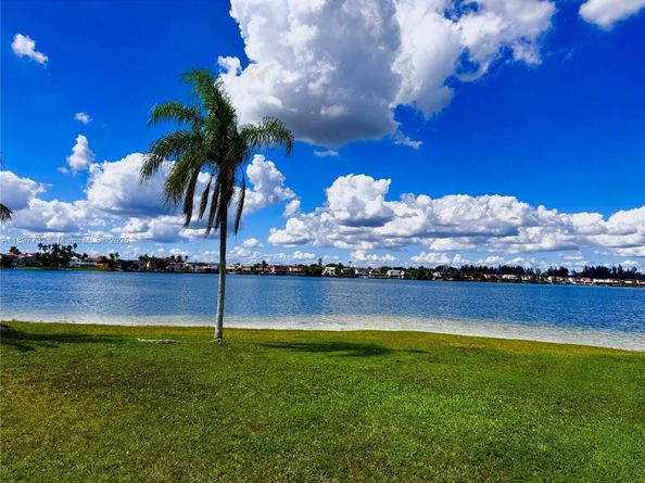 12312 NW 7th Ln, Miami FL 33182