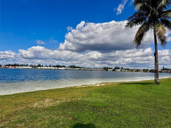 12312 NW 7th Ln, Miami FL 33182