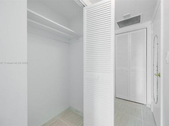 1950 S Ocean Dr 17N, Hallandale Beach FL 33009