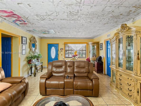 1341 NW 132nd St, Miami FL 33167