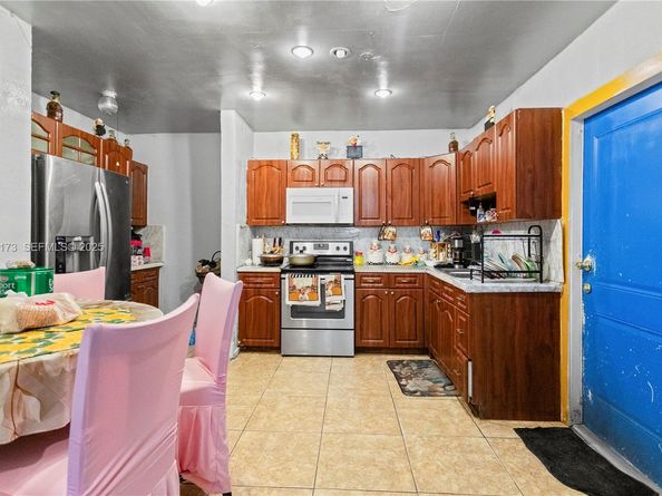 1341 NW 132nd St, Miami FL 33167