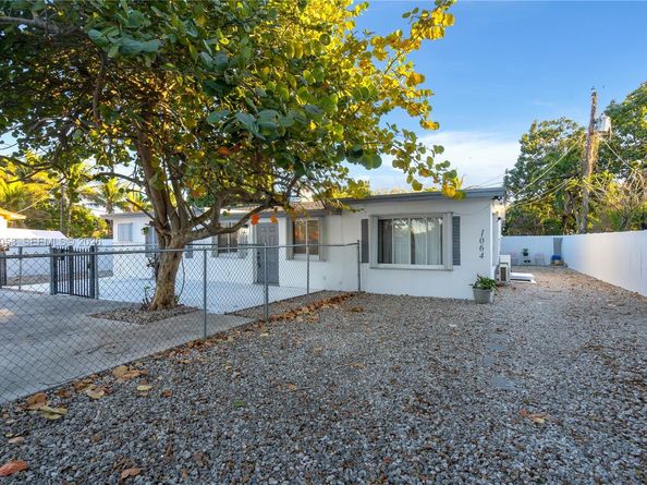 1064 NW 103rd St, Miami FL 33150