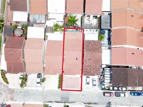 2765 W 54th St, Hialeah FL 33016