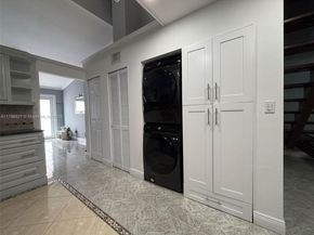 2765 W 54th St, Hialeah FL 33016