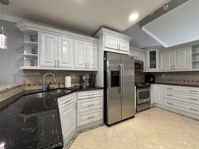 2765 W 54th St, Hialeah FL 33016