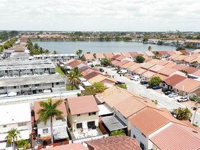 2765 W 54th St, Hialeah FL 33016